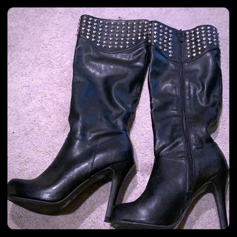 BCBG Generation black leather silver studded boots